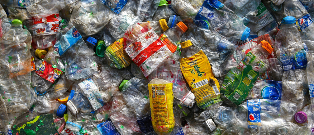 Chilean Startup Creates Biodegradable Bag That Dissolves In Water